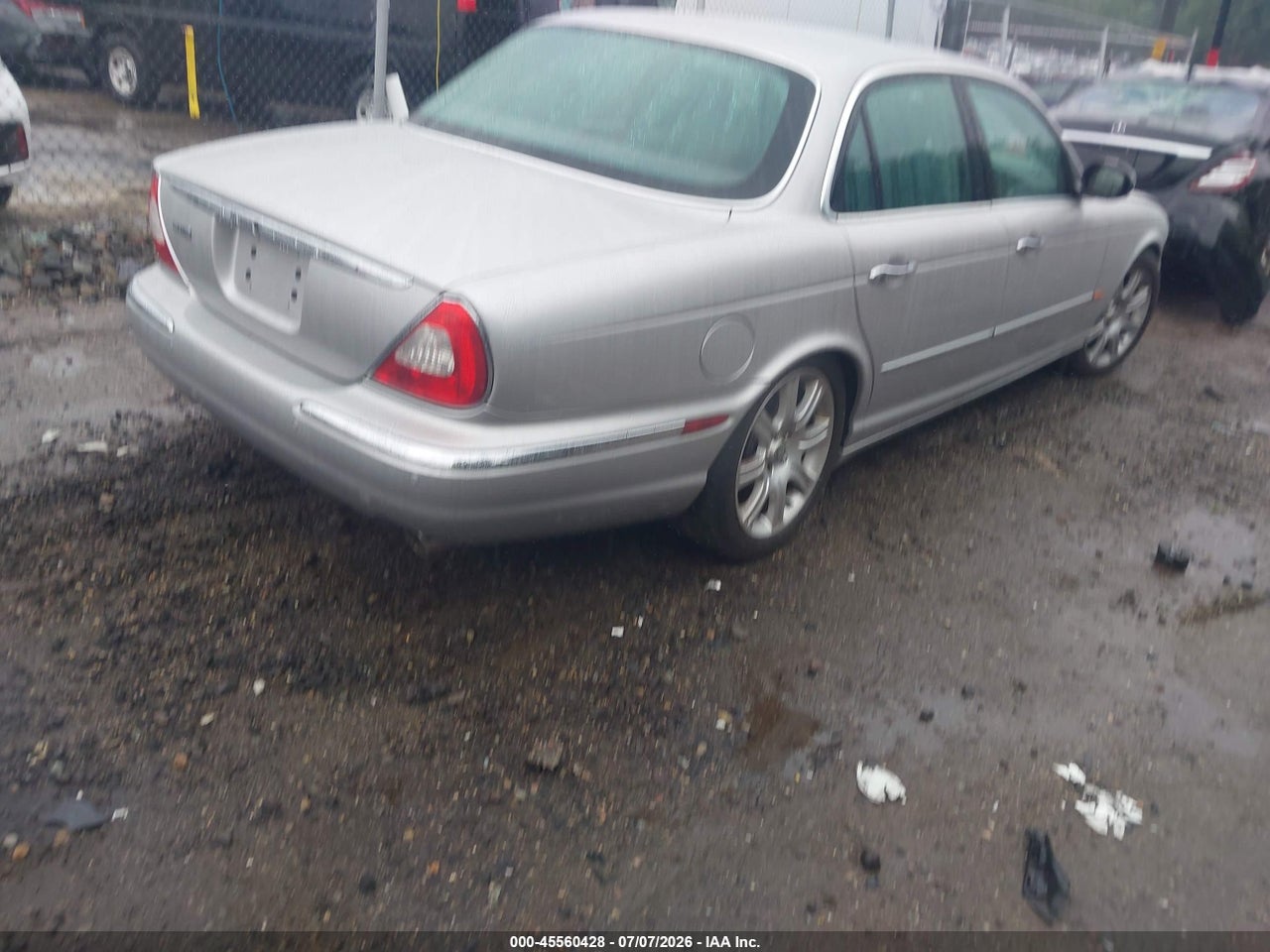 2004 JAGUAR XJ XJ8 · 4/11