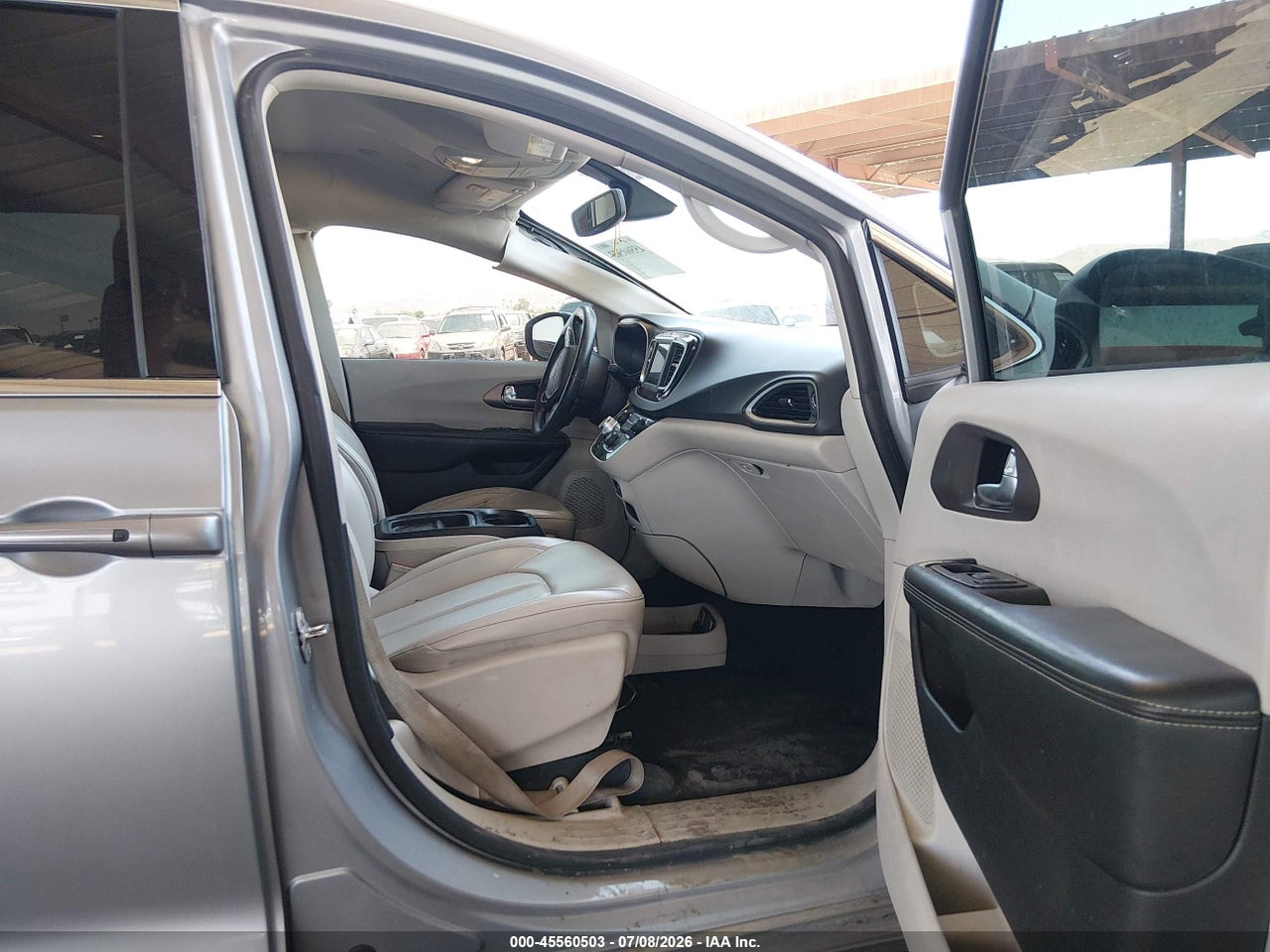 2021 CHRYSLER VOYAGER LXI · 5/11