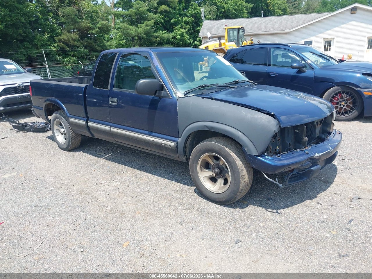 1GCCS19W618****** · 2001 CHEVROLET S-10 LS