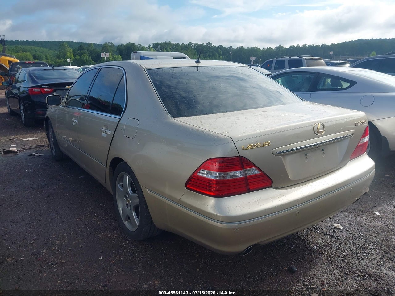 2004 LEXUS LS 430   · 3/11