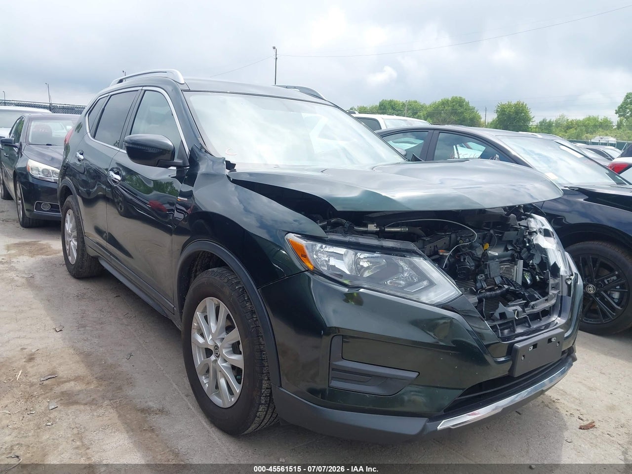 5N1AT2MT6JC****** · 2018 NISSAN ROGUE SV