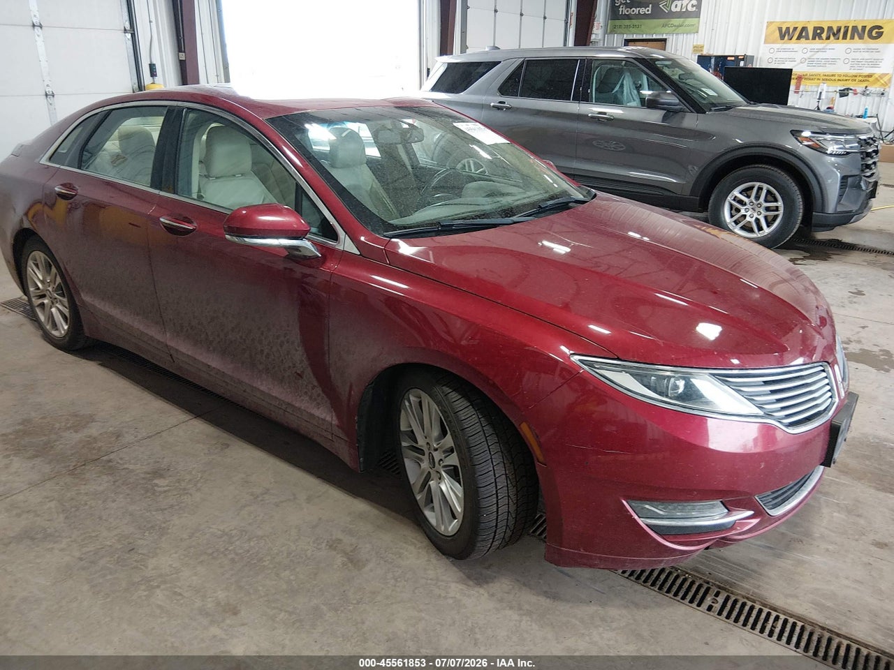 3LN6L2LU5ER****** · 2014 LINCOLN MKZ HYBRID