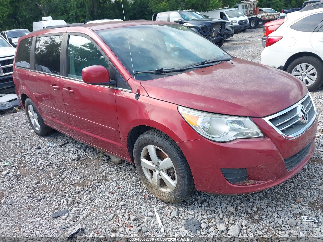 2V4RW3DG1BR****** · 2011 VOLKSWAGEN ROUTAN SE