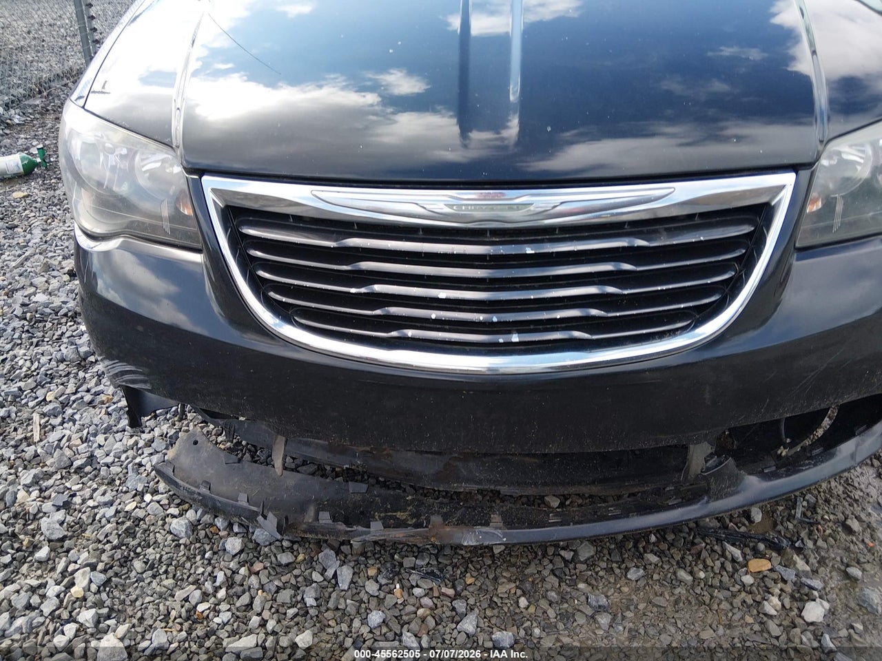 2015 CHRYSLER TOWN &amp; COUNTRY S · 6/11