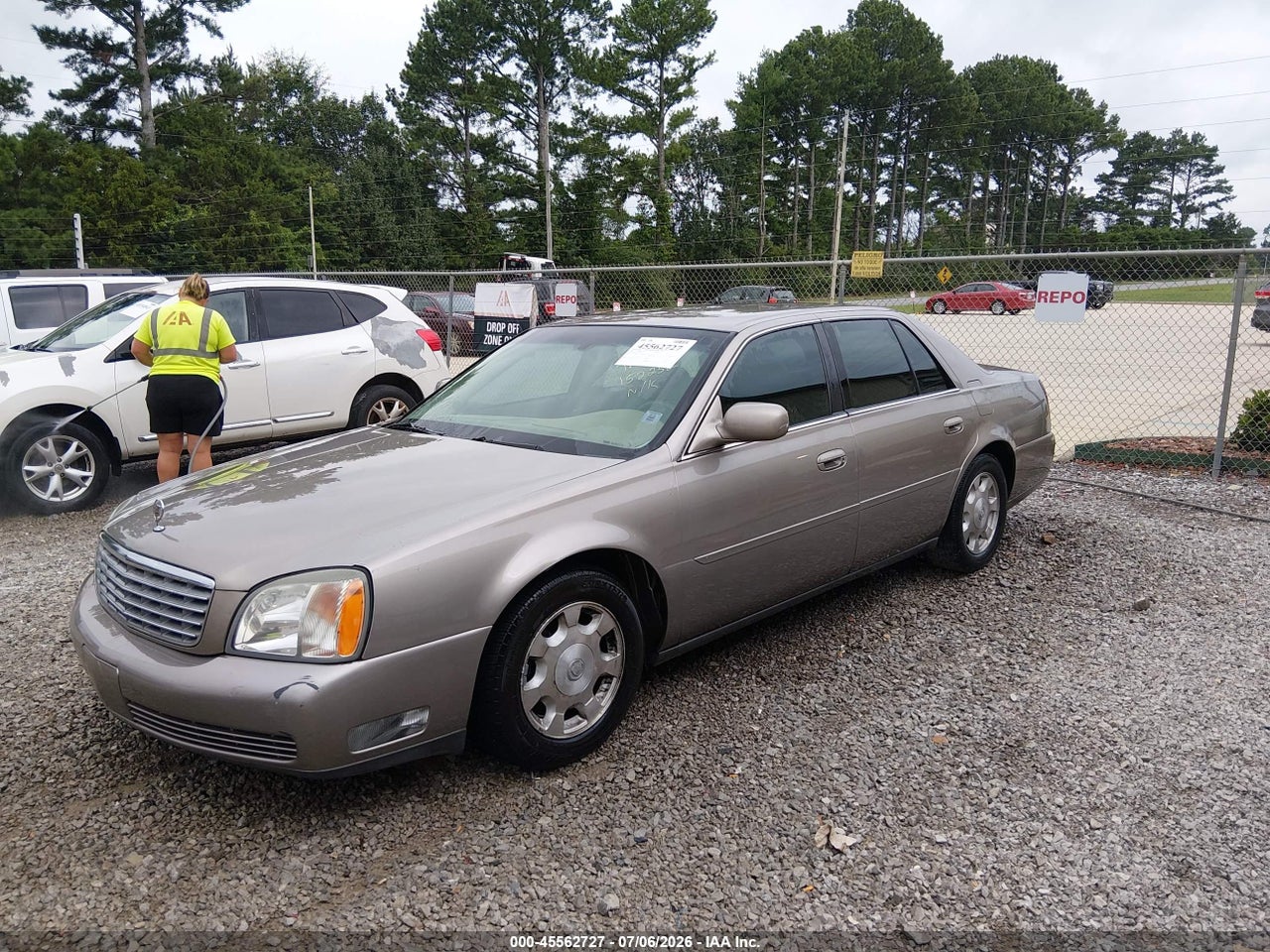 2002 CADILLAC DEVILLE   · 2/11