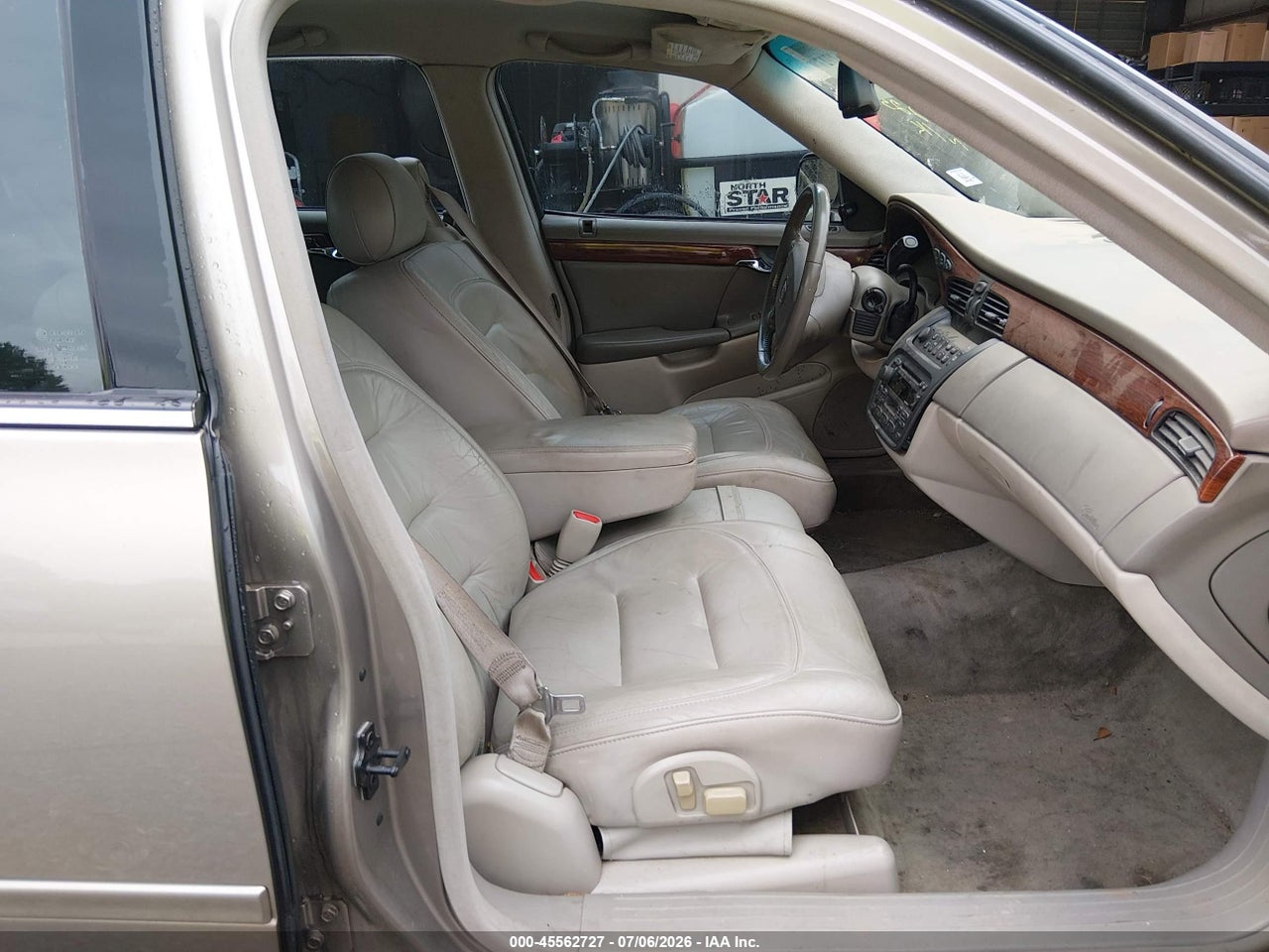 2002 CADILLAC DEVILLE   · 5/11