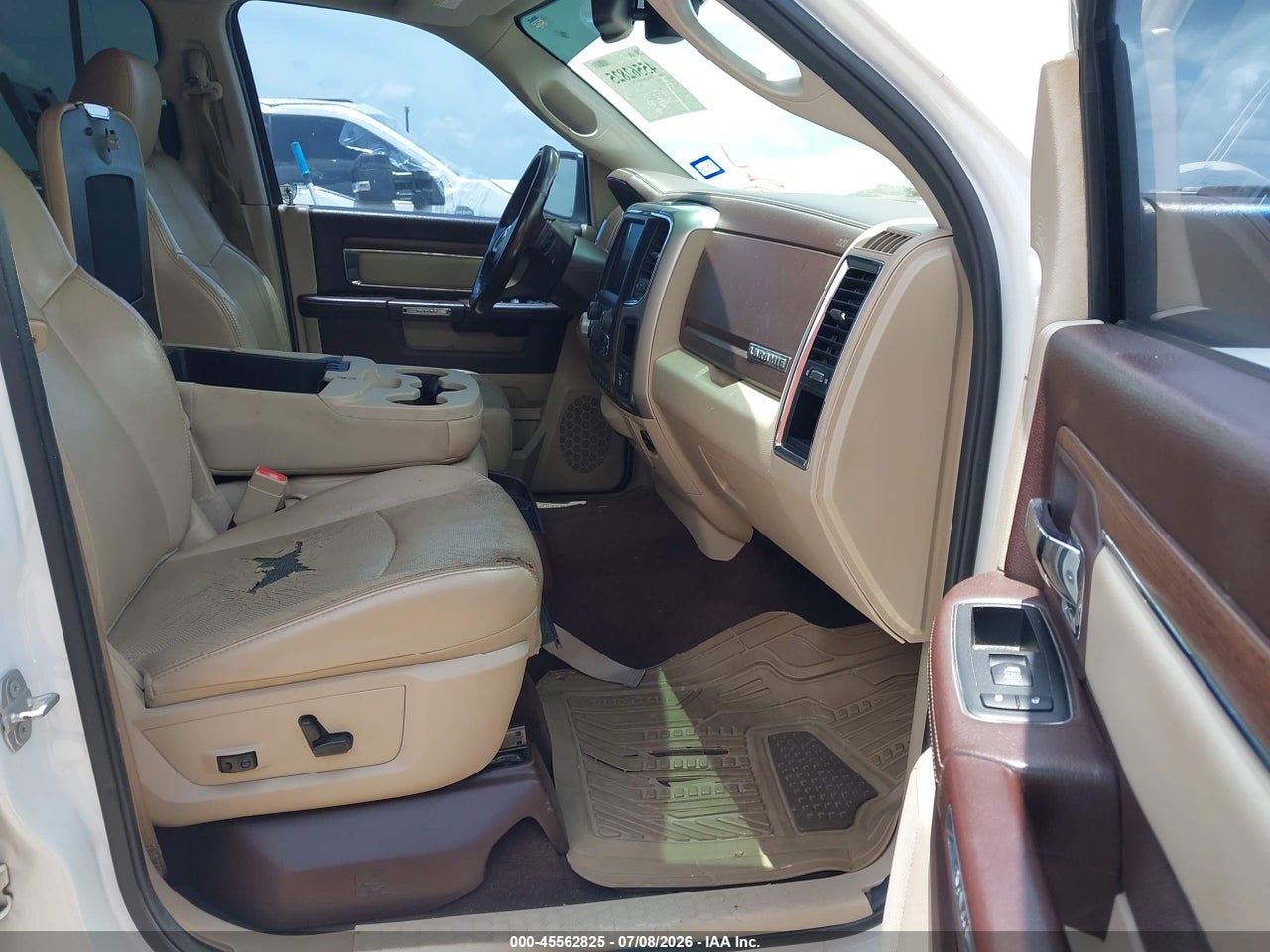 2016 RAM 1500 LARAMIE · 5/11