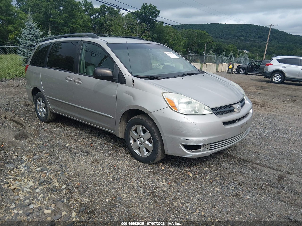 5TDZA23C14S****** · 2004 TOYOTA SIENNA LE