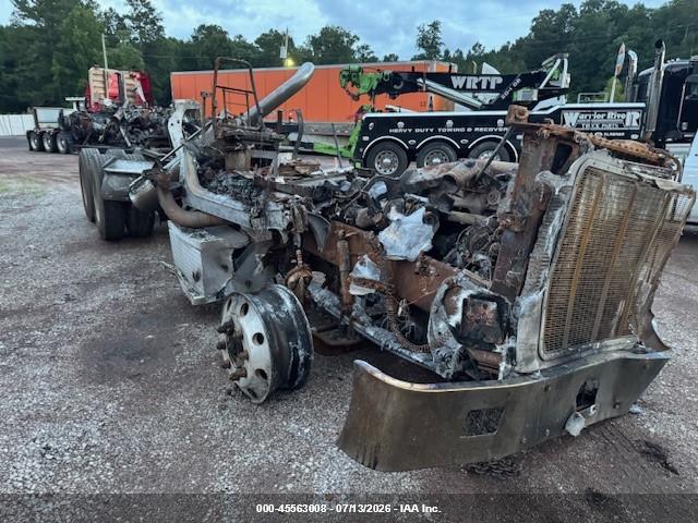 1XPCDU9X5WN****** · 1998 PETERBILT 377