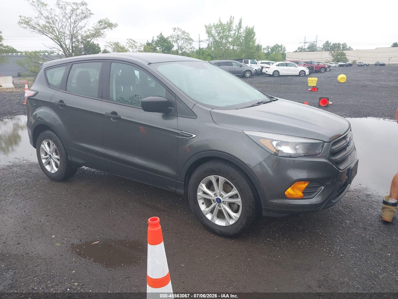 1FMCU0F79JU****** · 2018 FORD ESCAPE S