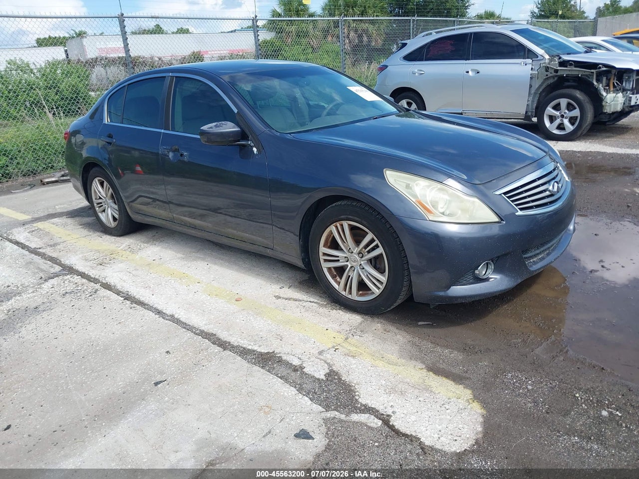 JN1CV6AP0BM****** · 2011 INFINITI G37 JOURNEY