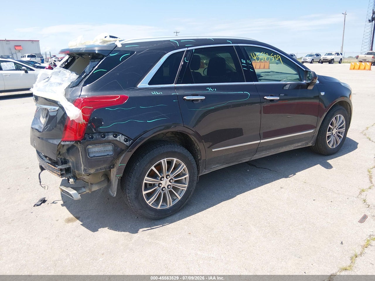 2017 CADILLAC XT5 LUXURY · 4/11