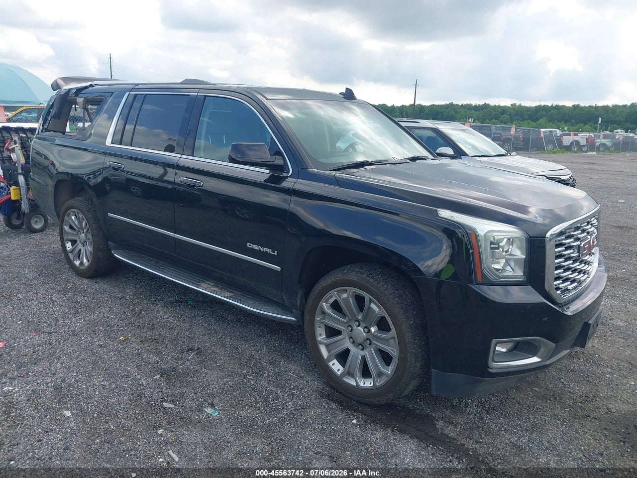 1GKS2HKJ6JR****** · 2018 GMC YUKON XL DENALI