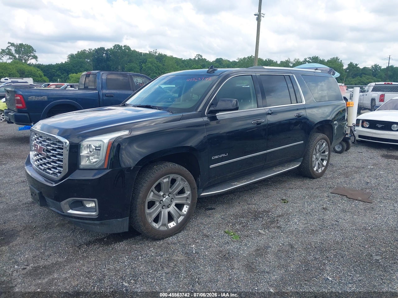 2018 GMC YUKON XL DENALI · 2/11