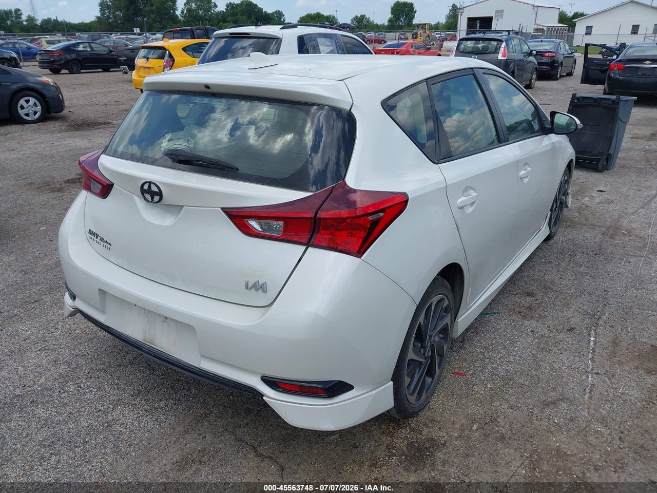 2016 SCION IM · 4/11