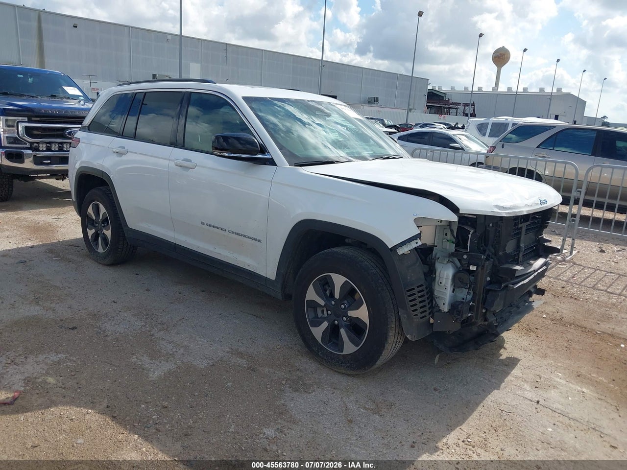 1C4RJYB69R8****** · 2024 JEEP GRAND CHEROKEE 4XE