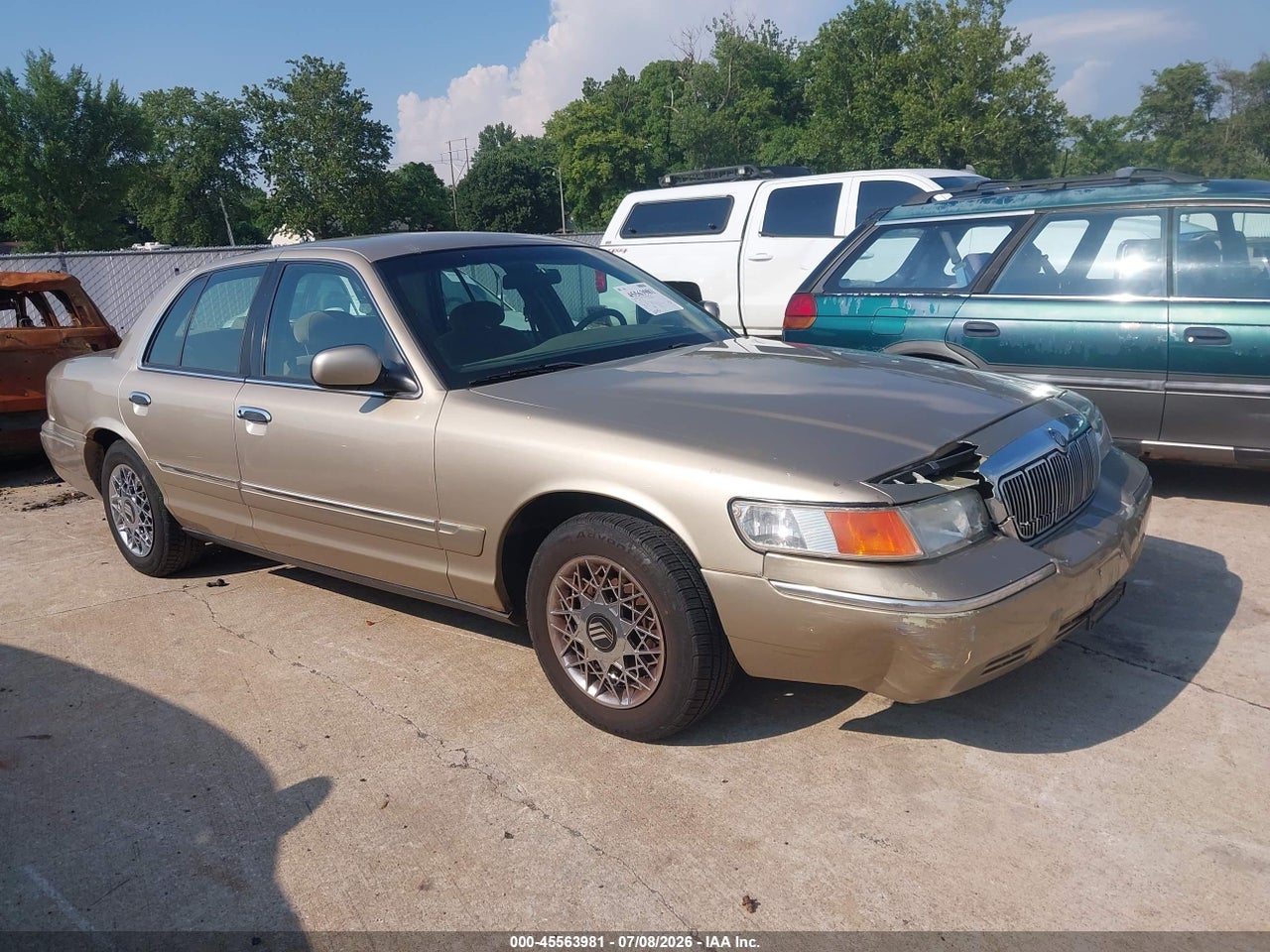 2MEFM74W1YX****** · 2000 MERCURY GRAND MARQUIS GS
