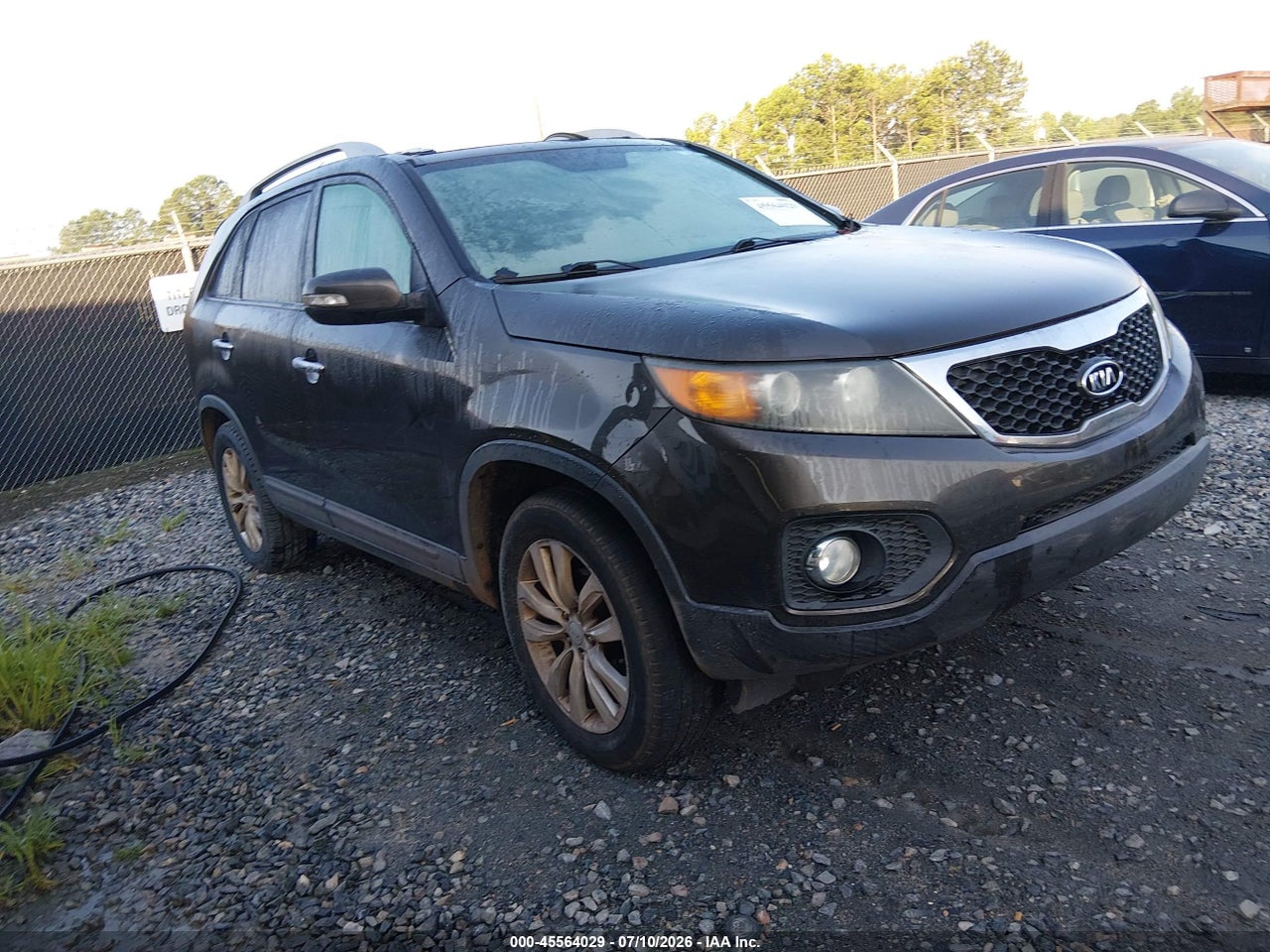 5XYKU4A27BG****** · 2011 KIA SORENTO EX V6