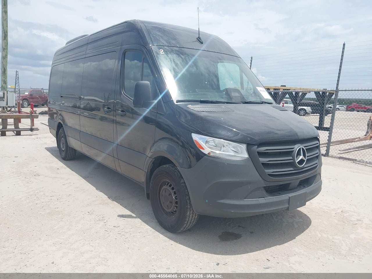 W1Z4KGHY0ST****** · 2025 MERCEDES-BENZ SPRINTER 2500 HIGH ROOF 4-CYL DIESEL