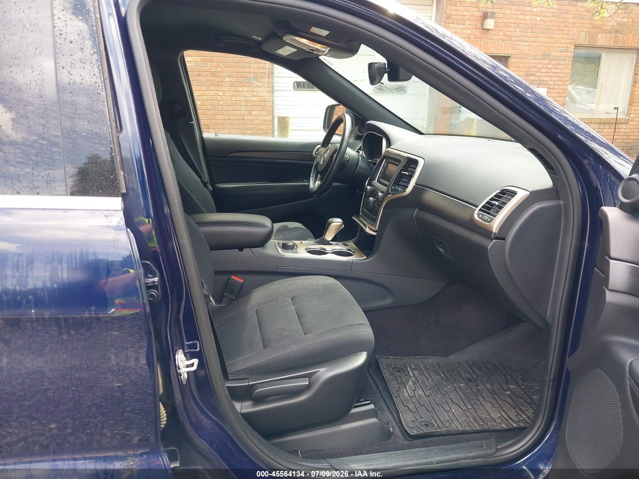 2017 JEEP GRAND CHEROKEE LAREDO · 5/11