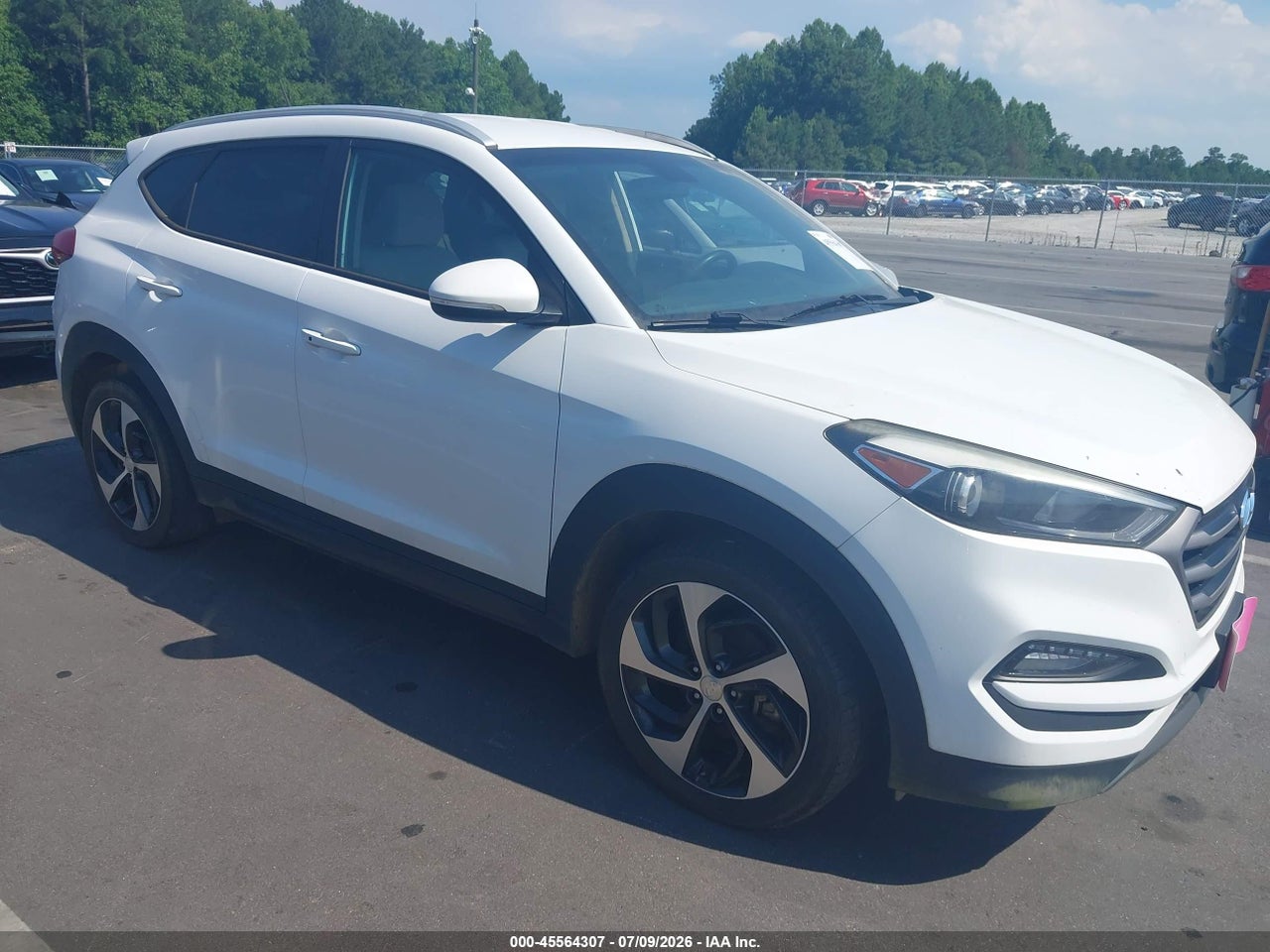 KM8J33A20GU****** · 2016 HYUNDAI TUCSON SPORT