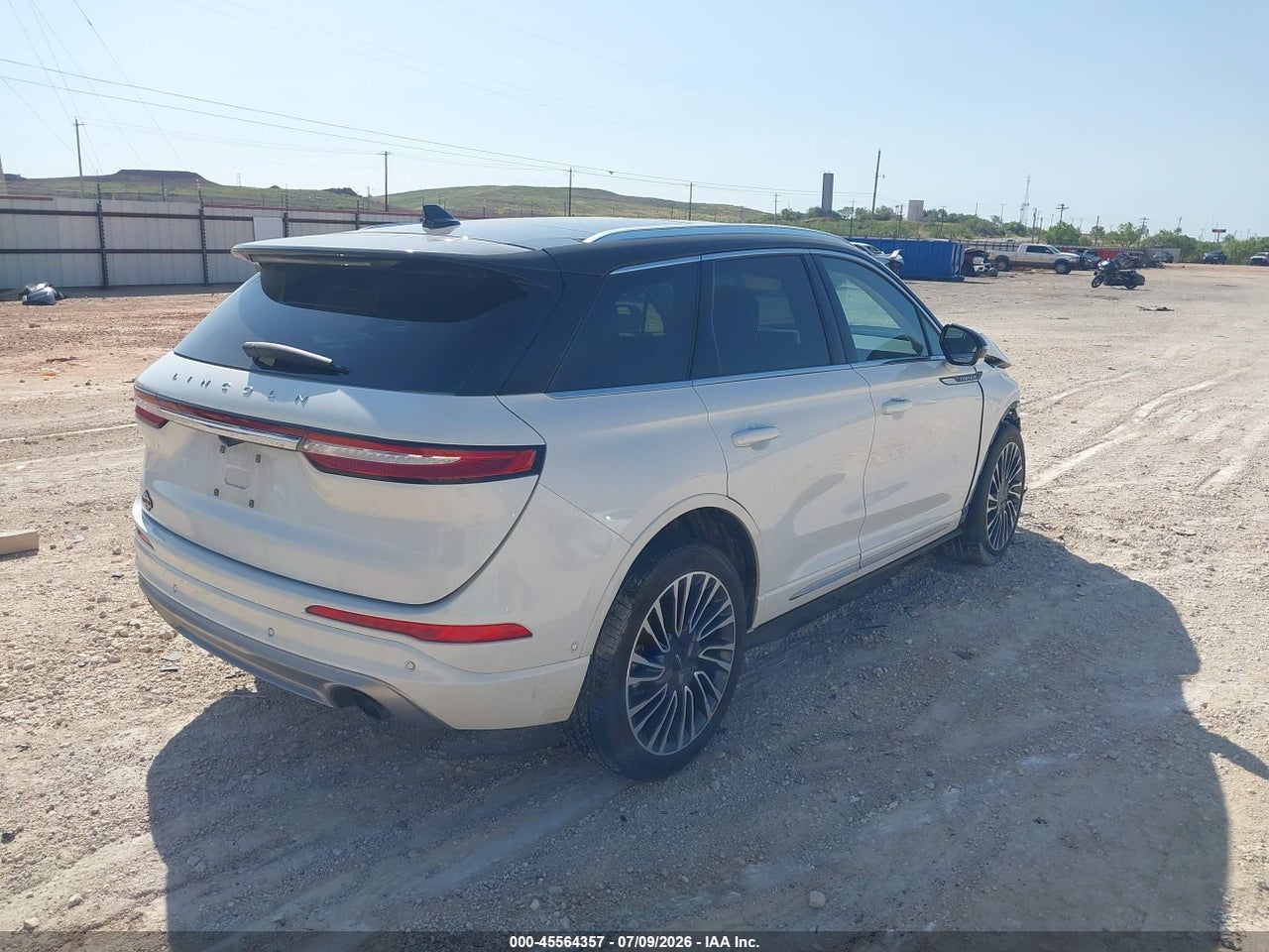 2020 LINCOLN CORSAIR RESERVE · 4/10