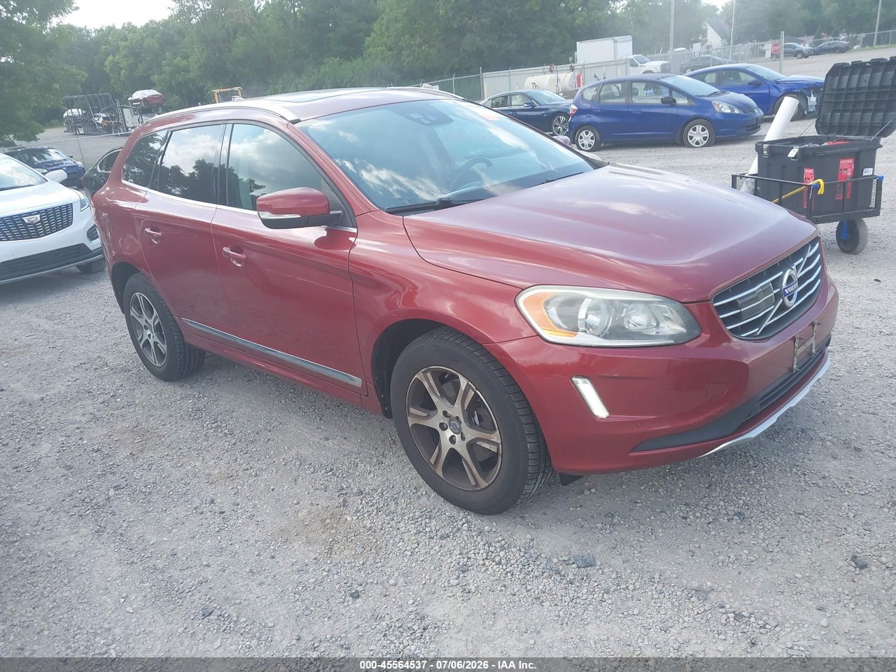YV4902RCXF2****** · 2015 VOLVO XC60 T6 PREMIER PLUS