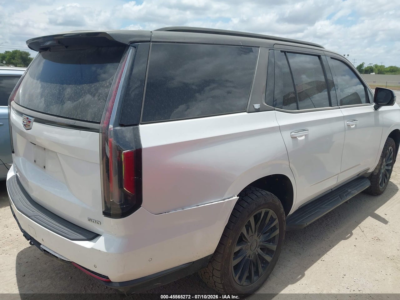 2023 CADILLAC ESCALADE 4WD PREMIUM LUXURY · 4/11