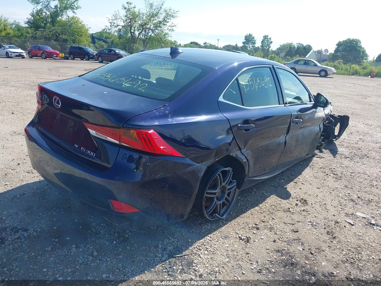 2018 LEXUS IS 300   · 4/10