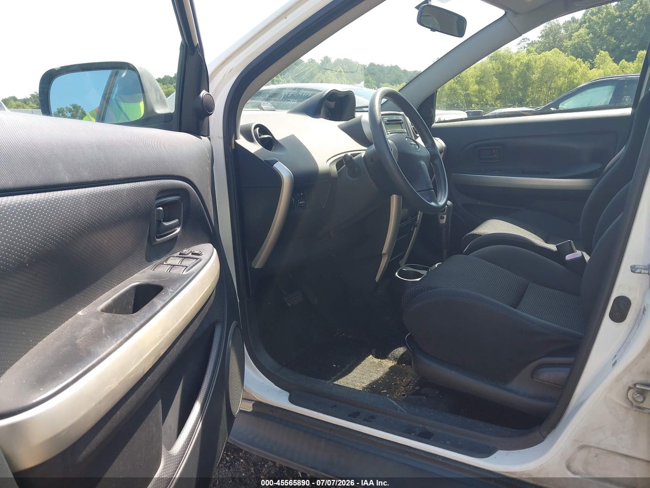2004 SCION XA · 5/10