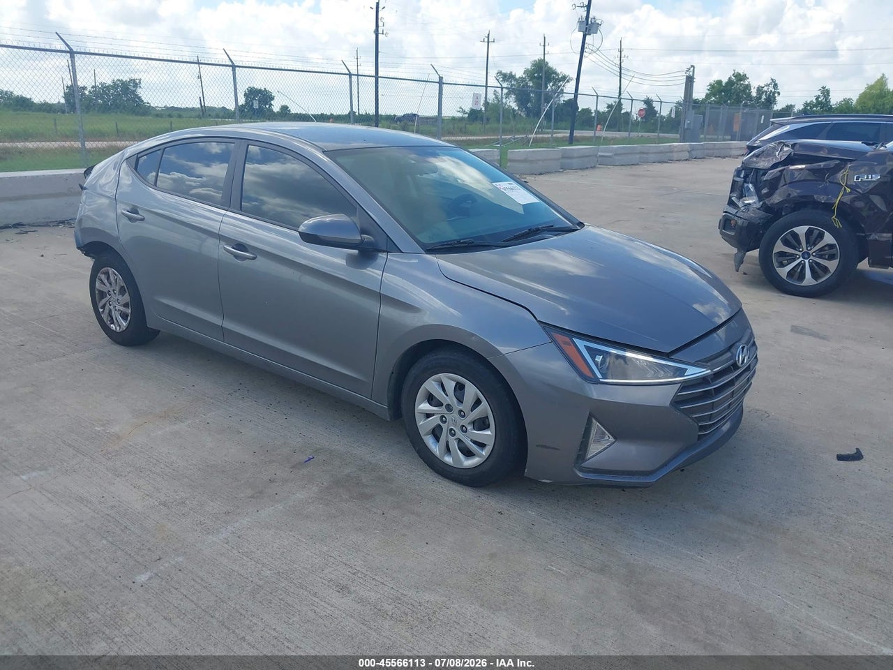 5NPD74LFXKH****** · 2019 HYUNDAI ELANTRA SE