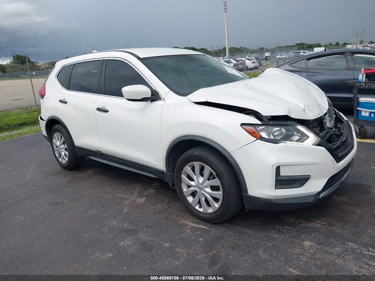 JN8AT2MT7HW****** · 2017 NISSAN ROGUE S