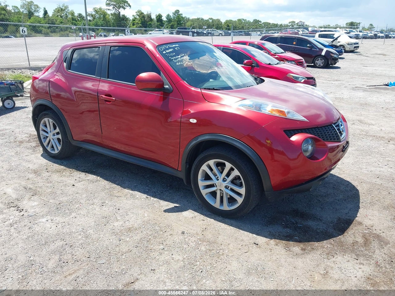 JN8AF5MR8DT****** · 2013 NISSAN JUKE SV