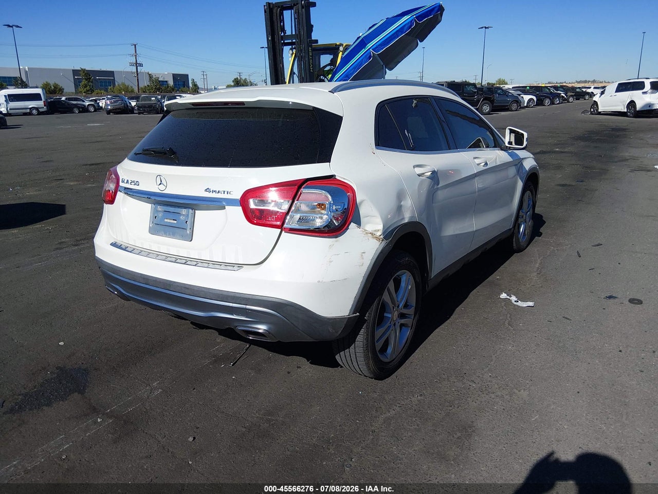 2015 MERCEDES-BENZ GLA 250 4MATIC · 4/11