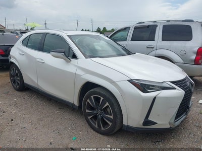 2022 LEXUS UX 200  