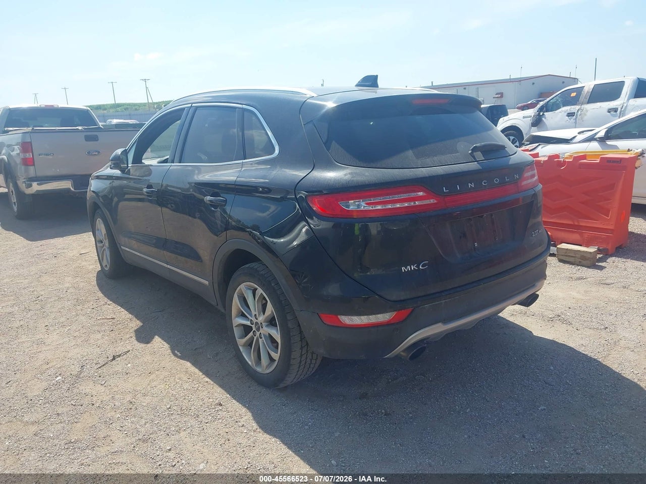 2017 LINCOLN MKC SELECT · 3/11