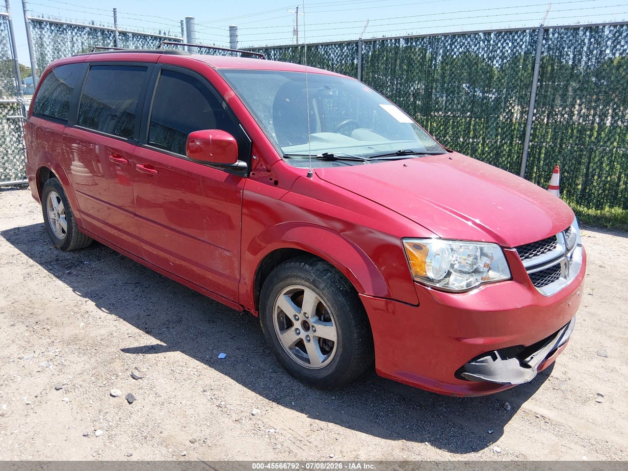 2C4RDGCG3DR****** · 2013 DODGE GRAND CARAVAN SXT