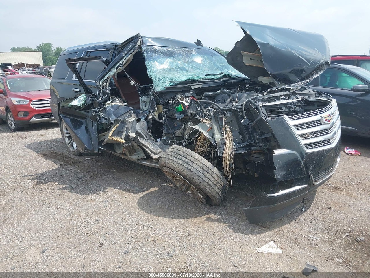 1GYS4BKJ3HR****** · 2017 CADILLAC ESCALADE LUXURY