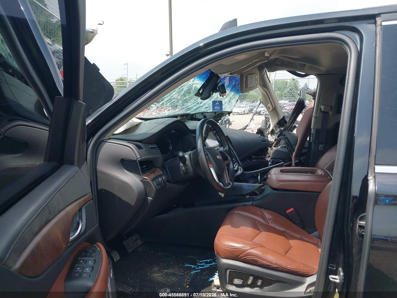 2017 CADILLAC ESCALADE LUXURY · 5/10