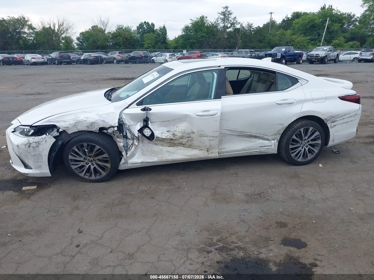 2021 LEXUS ES 300H   · 6/11