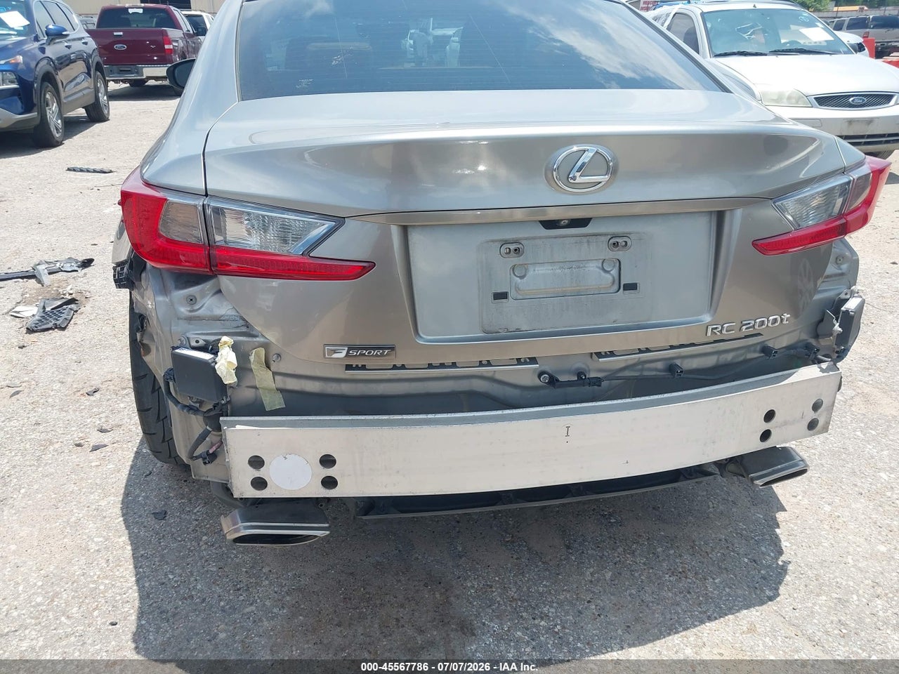 2016 LEXUS RC 200T · 6/11