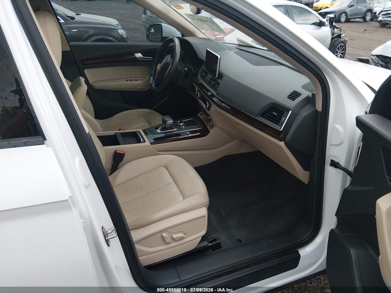2018 AUDI Q5 2.0T PREMIUM/2.0T TECH PREMIUM · 5/11