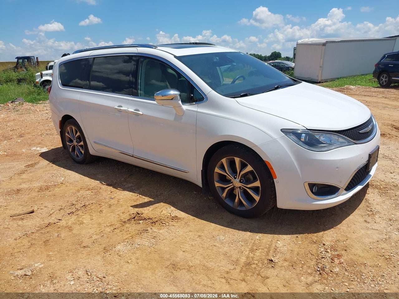 2C4RC1GG2JR****** · 2018 CHRYSLER PACIFICA LIMITED