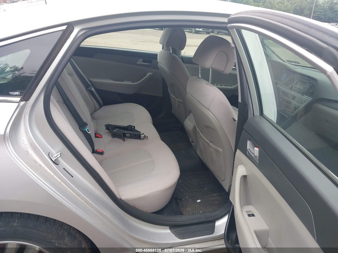 5NPE24AF6HH****** · 2017 HYUNDAI SONATA   · 8/11