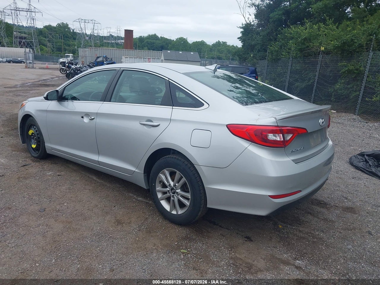 5NPE24AF6HH****** · 2017 HYUNDAI SONATA   · 3/11