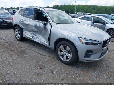 2022 VOLVO XC60 B5 MOMENTUM