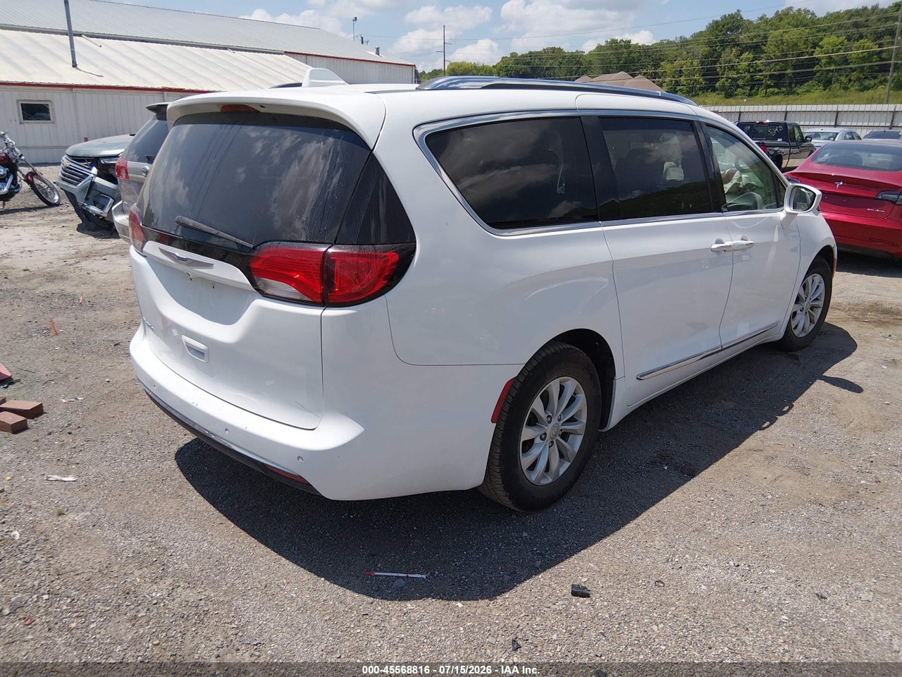 2018 CHRYSLER PACIFICA TOURING L PLUS · 4/11