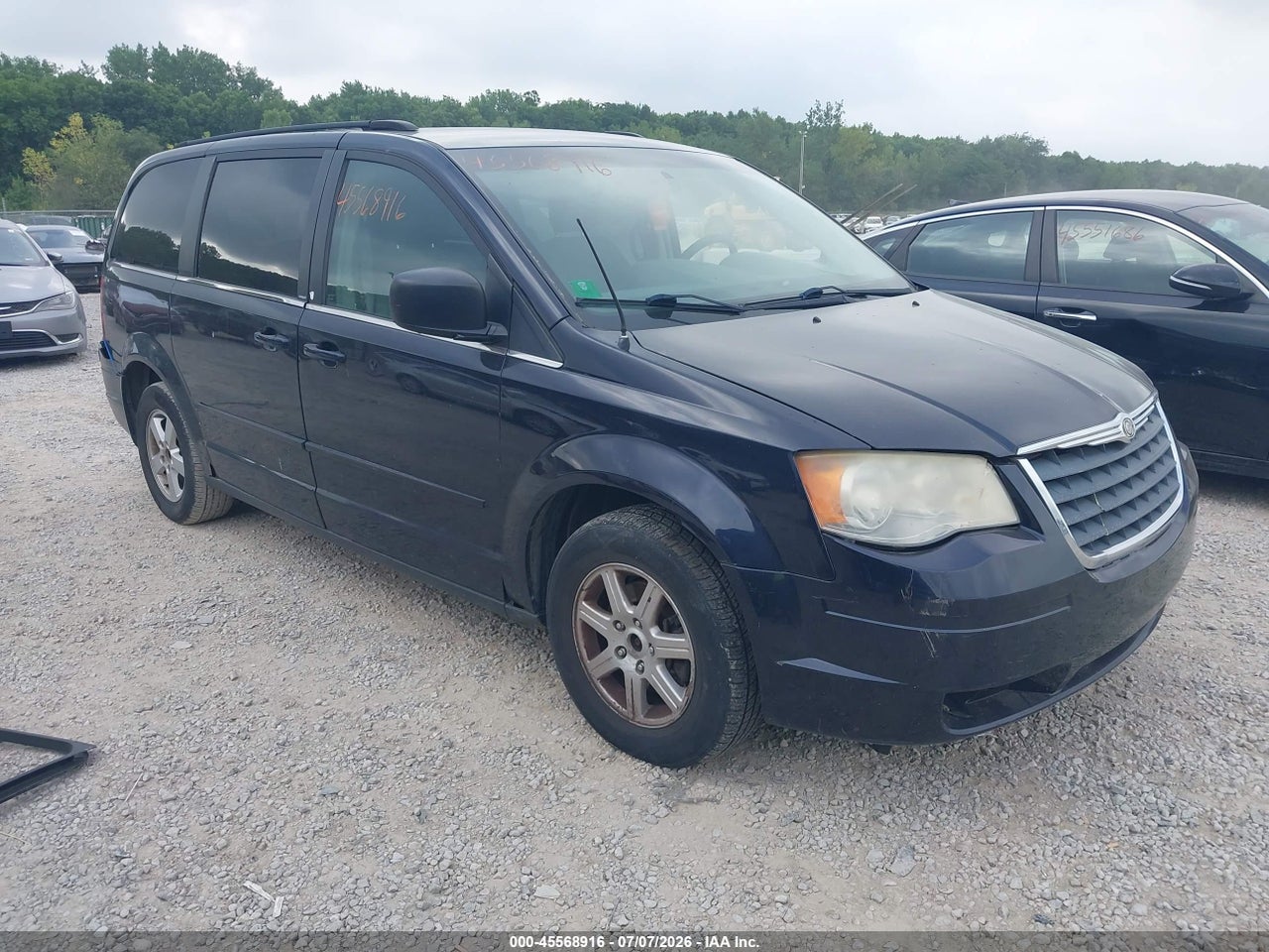 2A4RR2D13AR****** · 2010 CHRYSLER TOWN &amp; COUNTRY NEW LX
