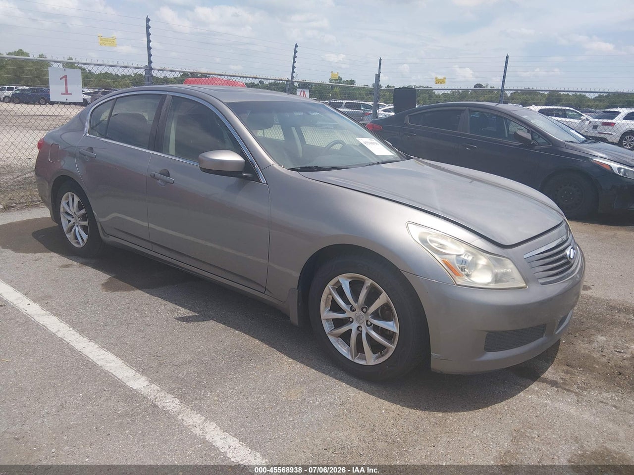 JNKCV61E09M****** · 2009 INFINITI G37 JOURNEY