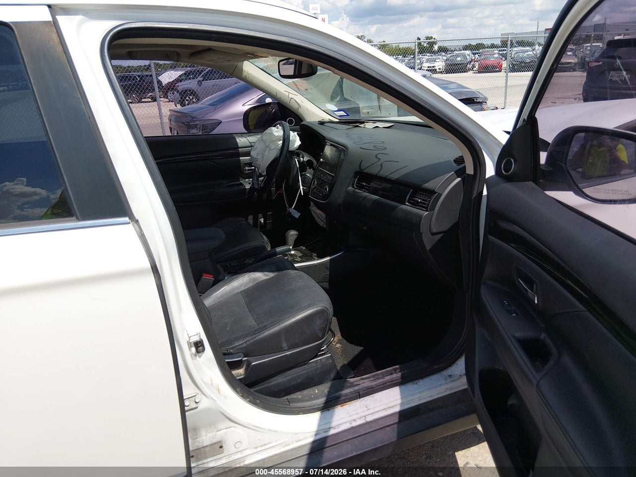 2017 MITSUBISHI OUTLANDER SE/SEL · 5/11